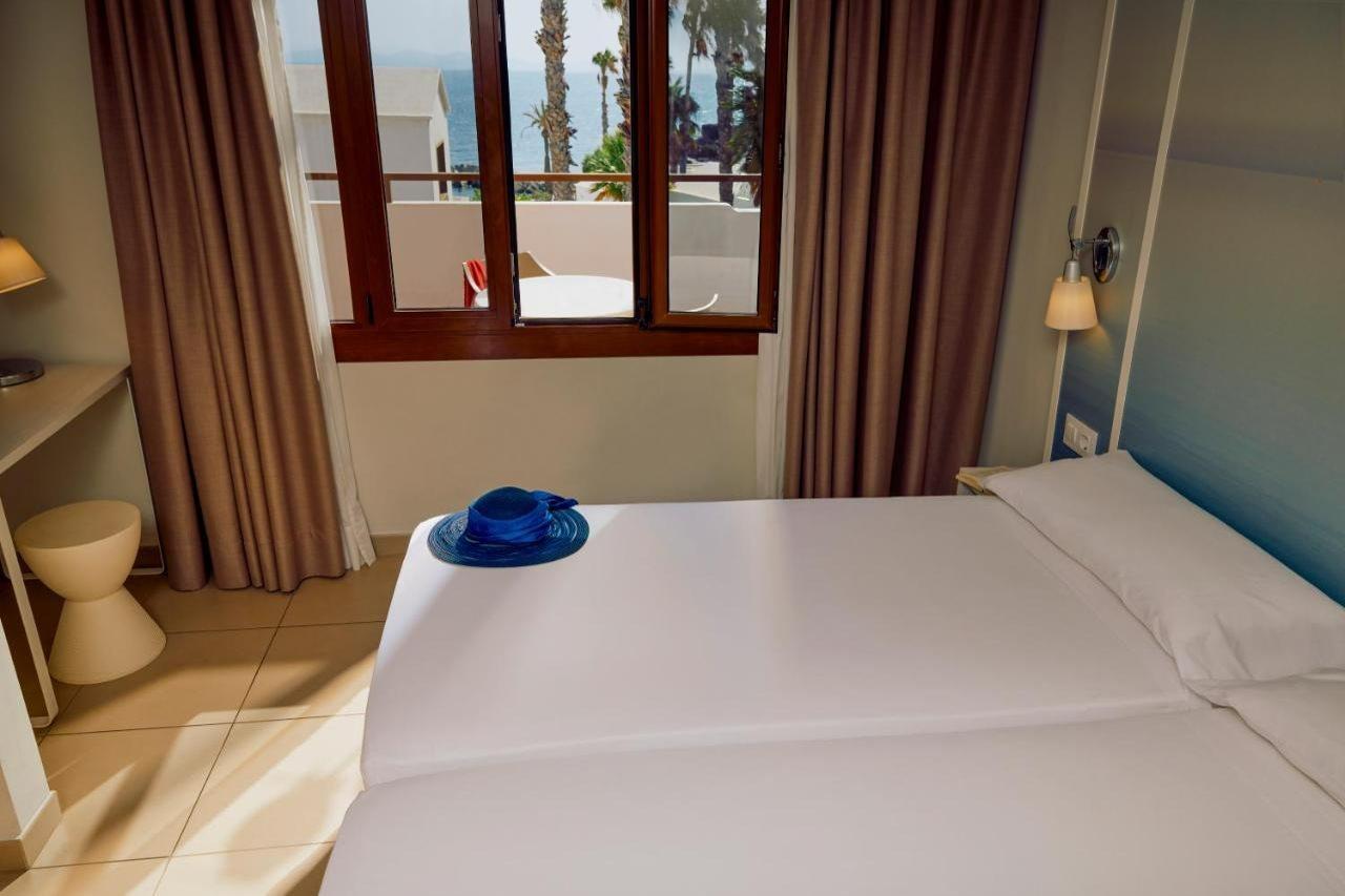 Flamingo Beach Resort Playa Blanca  Exteriör bild